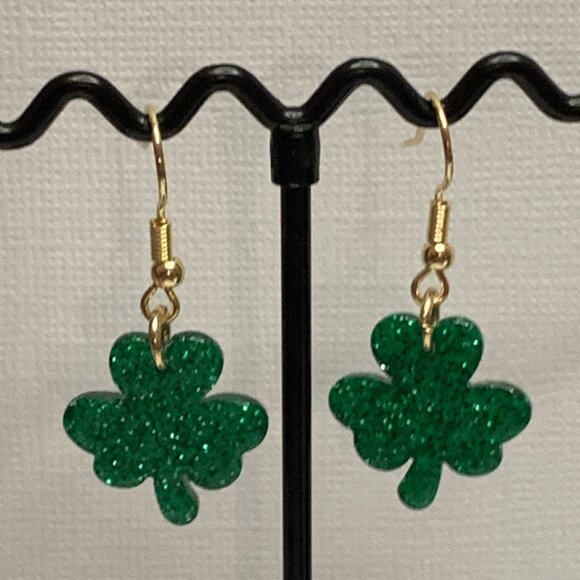 Clover Earring, St. Patrick's Day Earring, Shamrock Earring, Lucky Earring, Gift - Picture 3 of 5
